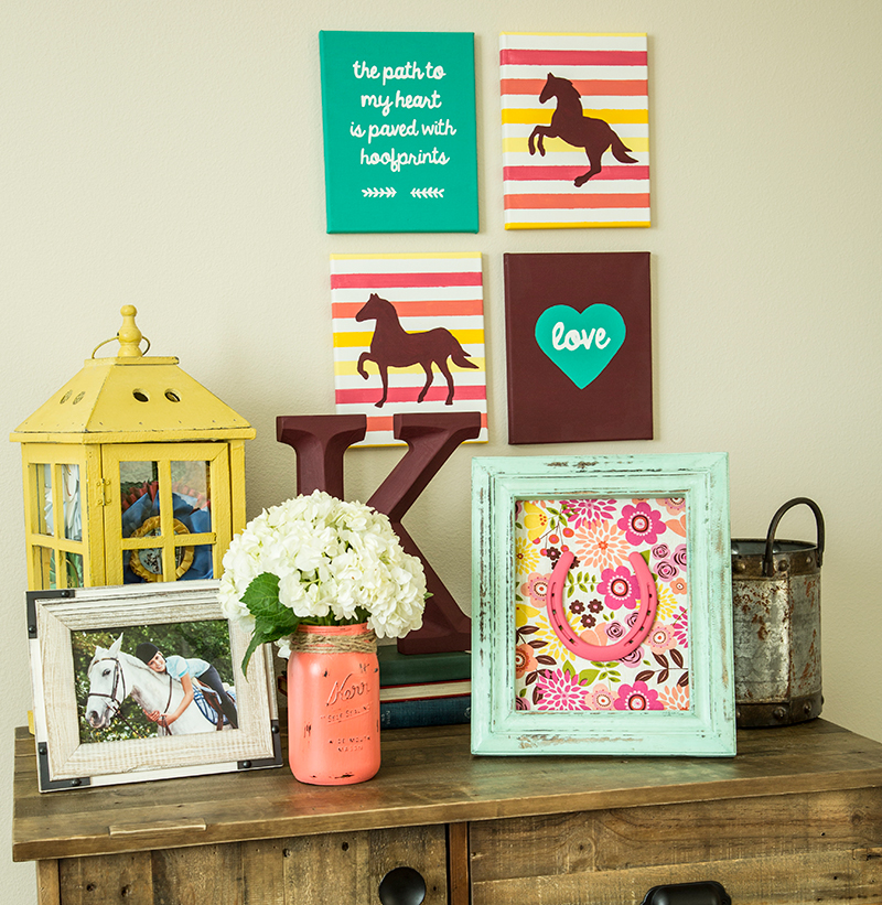 Horse Stencils For Barn-Inspired Bedroom Décor