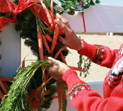 The greens used in the wreath need to be artificial because fresh greens can be toxic