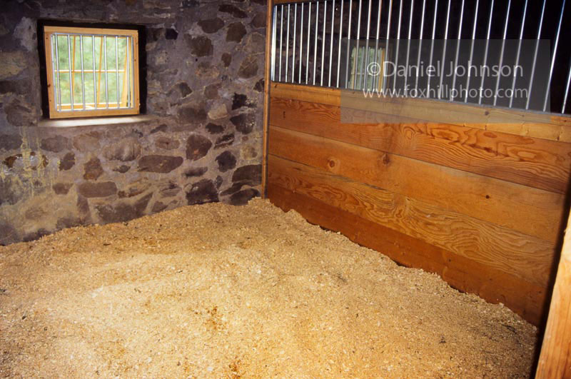 Clean Horse Stall Clean Horse Stall