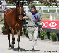 Phillip Dutton jogs Connaught at the 2009 Rolex Kentucky Three-Day Event