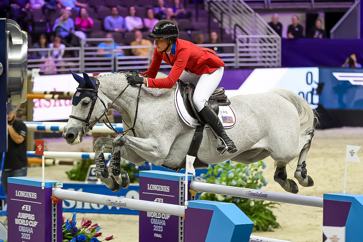 Hunter Holloway and Pepita Con Spita clear a jump.