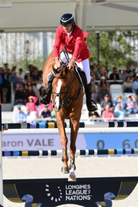 Aaron Vale and Carissimo jumping