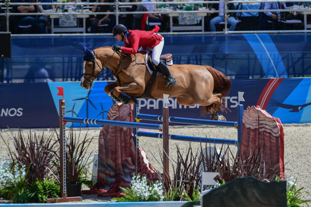 McLain Ward and Contagious show jumping