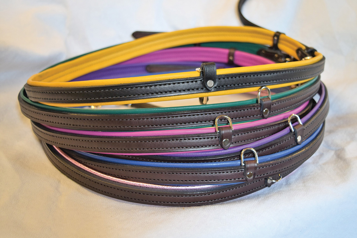 Grab straps for eventing in various colors