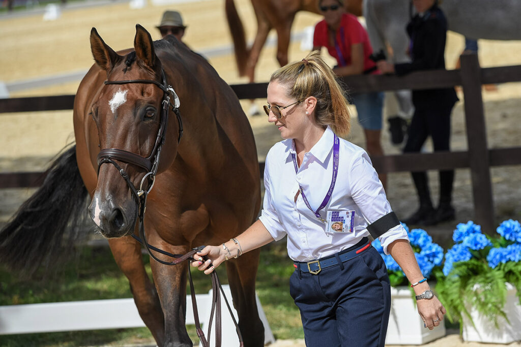 laura collett and london 52