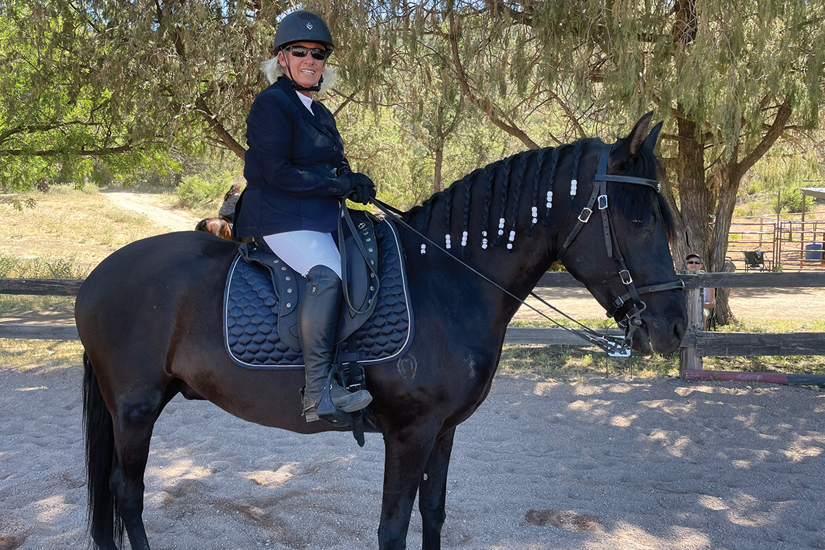 Randy Gassett and Nobre at a competition.