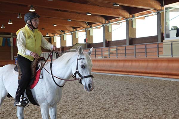 horse riding in bitless bridle