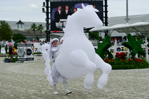 A puffy white balloon horse
