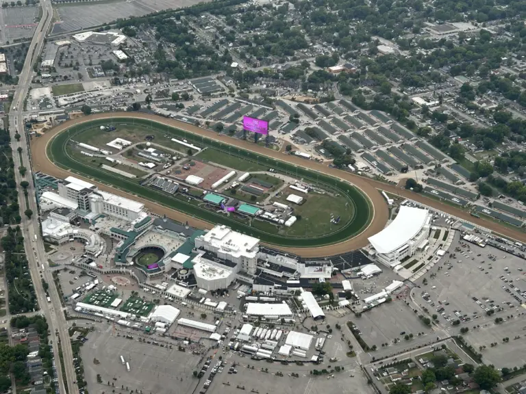 Riding in the Goodyear Blimp Over Churchill Downs 