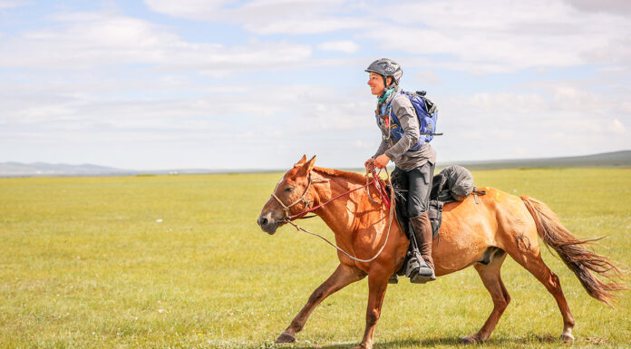 Jessie Dowling gallops toward the Mongol Derby finish line.