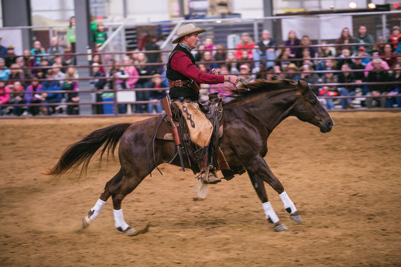 Riding Bridleless and competing in shooting