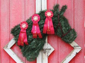 DIY Craft: Make a Horse Head Wreath